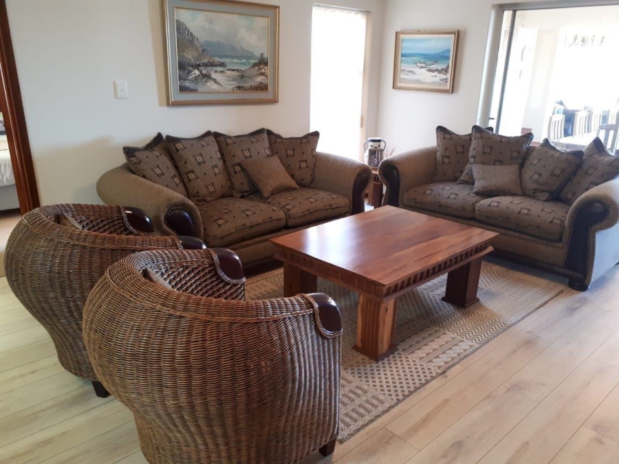 4 Bedroom Property for Sale in Menkenkop Western Cape